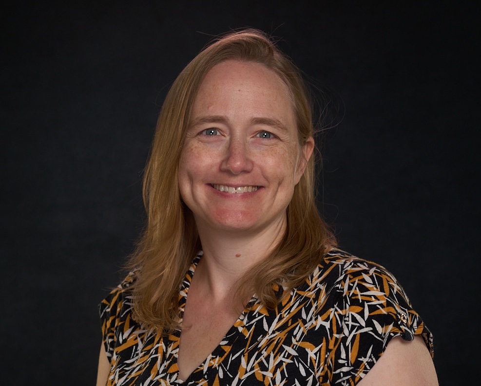 Melinda Rostal Headshot