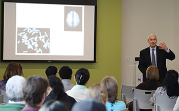 Dr. Scott Zeger presents at Dean's Seminar Series