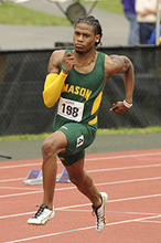 David Verburg running on the track