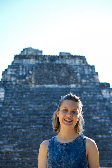 Chapin in front of a mesoamerican ruin